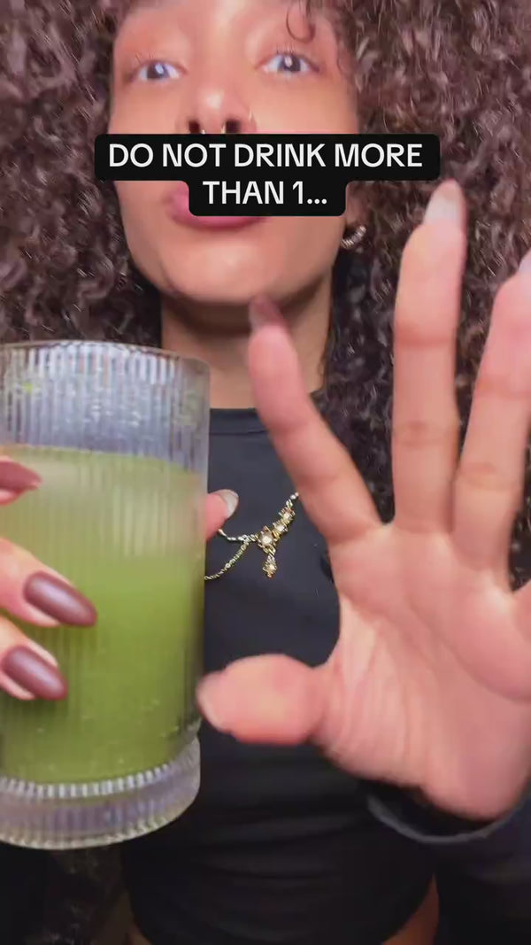 Woman describing the positive effects of using Hona Fiber + Greens.